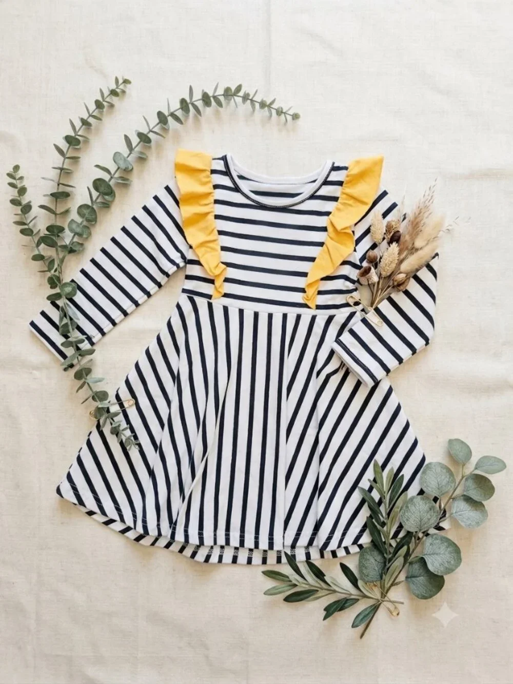 Black and white dress- Youth S